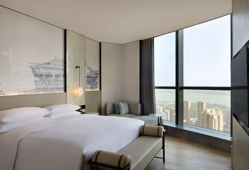 اتاق لوکس با چشم‌انداز دریاچه, Wuhan Marriott Hotel Wuchang