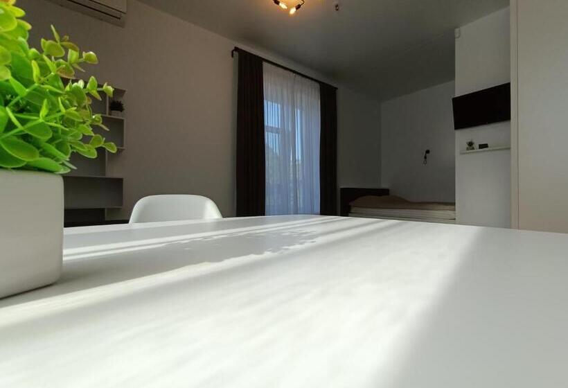 חדר סטודיו סטנדרד, Apartments Bis House