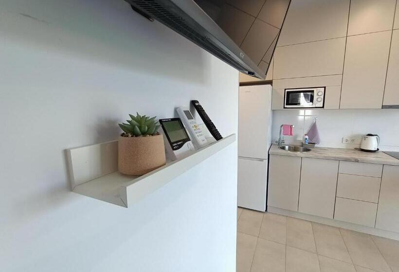 דירת חדר, Apartments Bis House