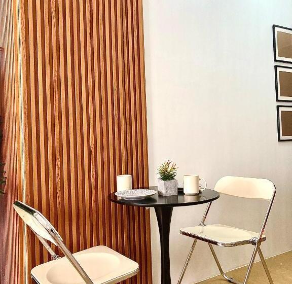 חדר דלוקס, Avida Studio Unit