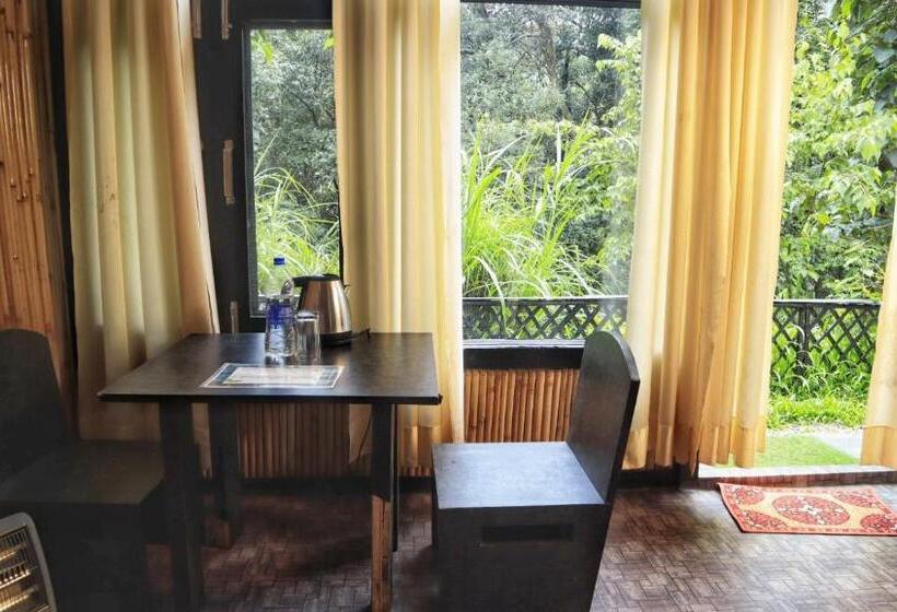 Четырехместный Номер Deluxe, Arayam Bhimtal