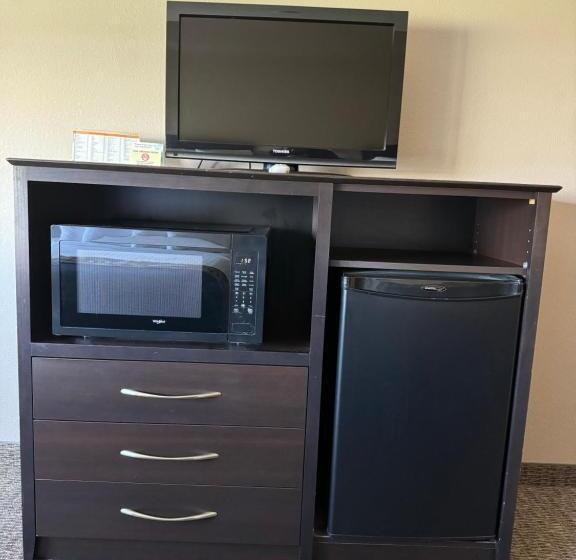 غرفة قياسية, Garner Inn & Suites