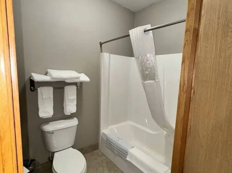 スイート, Garner Inn & Suites