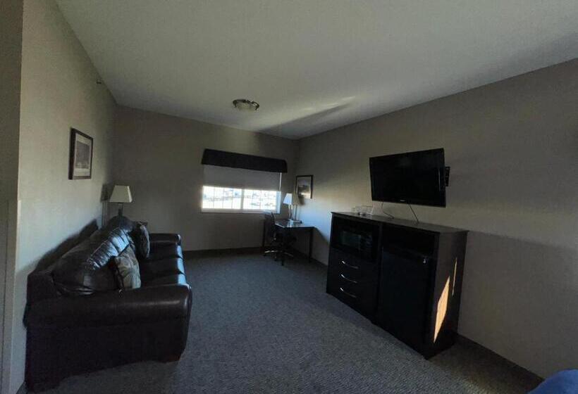 Люкс, Garner Inn & Suites