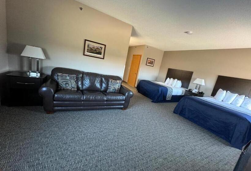 جناح, Garner Inn & Suites