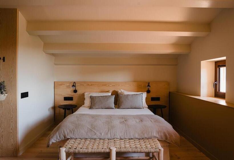 חדר קלאסי לארבעה, Masia Can Farrés