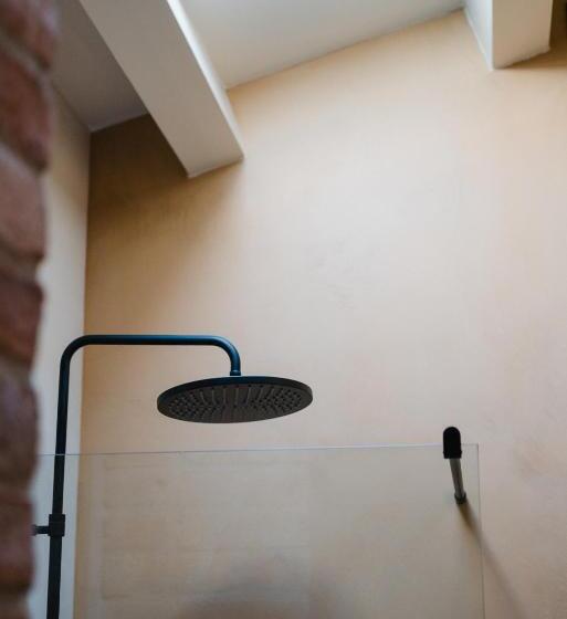 חדר קלאסי לארבעה, Masia Can Farrés