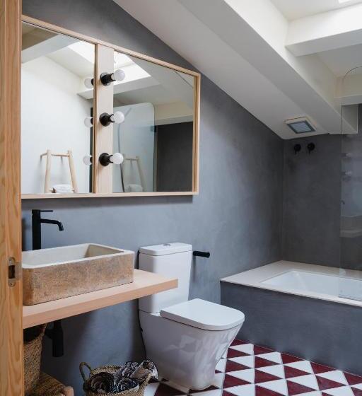 חדר דלוקס לארבעה, Masia Can Farrés