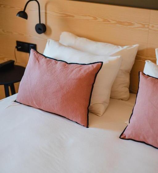 חדר דלוקס לארבעה, Masia Can Farrés