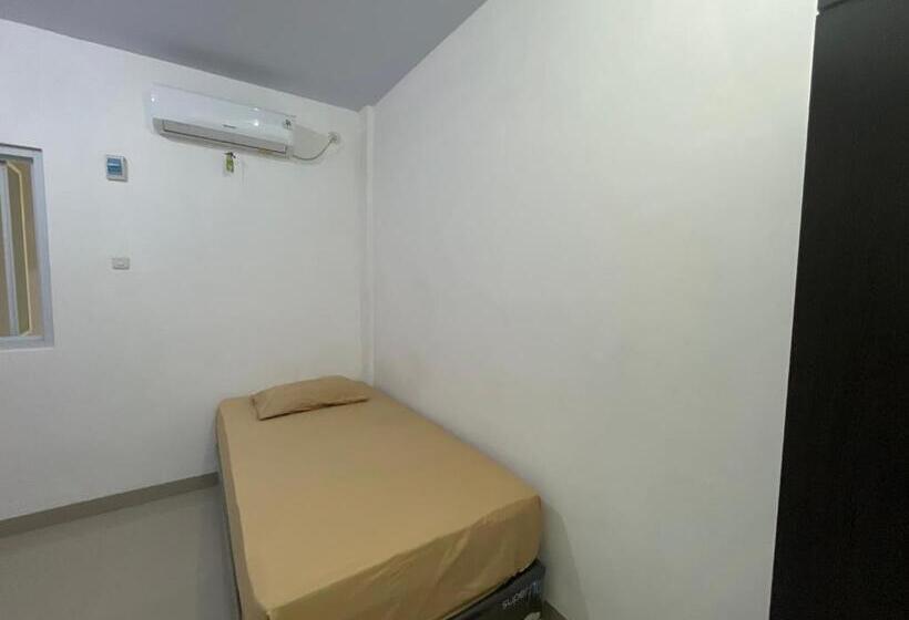 디럭스 룸, Oyo 93297 Penginapan Musafir Syariah