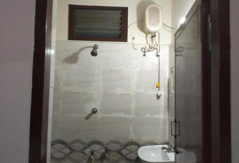 スタンダードルーム, Sharma Residency Chennai Egmore