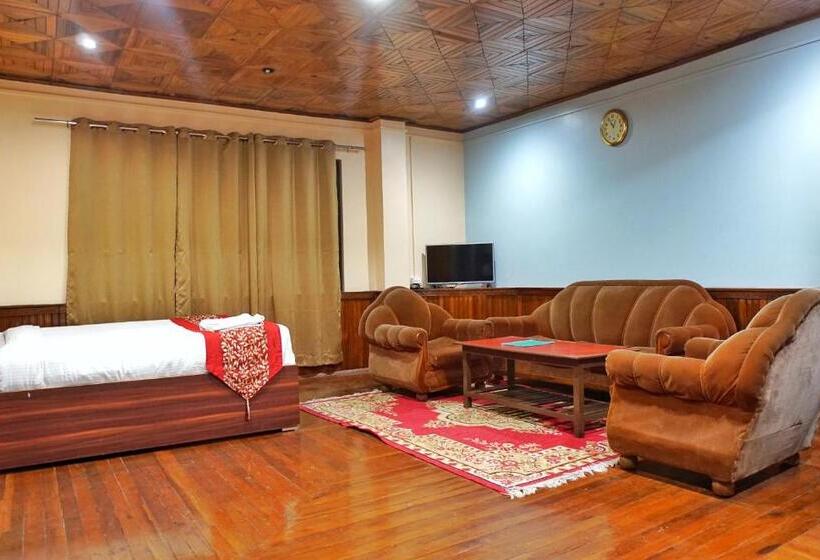 Svit, The Oak Ridge Retreat By Baizus