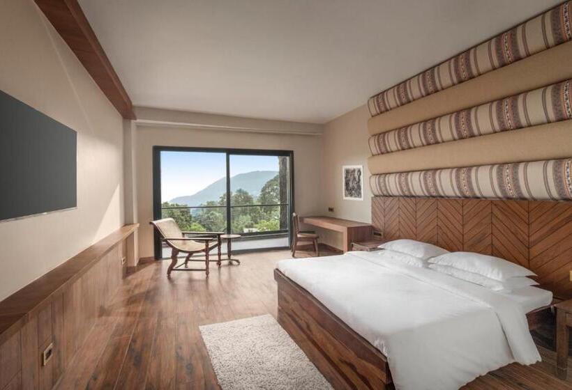 חדר דלוקס, The Samai