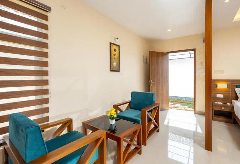 プールビュースタンダードルーム, Le Serene Munnar Luxury Resorts & Spa