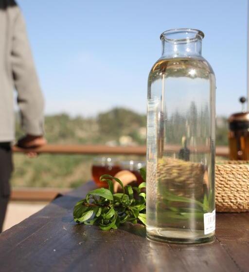 חדר סטנדרט עם מיטת קינג, Exstacy S Bathtub Rooms & Cafe