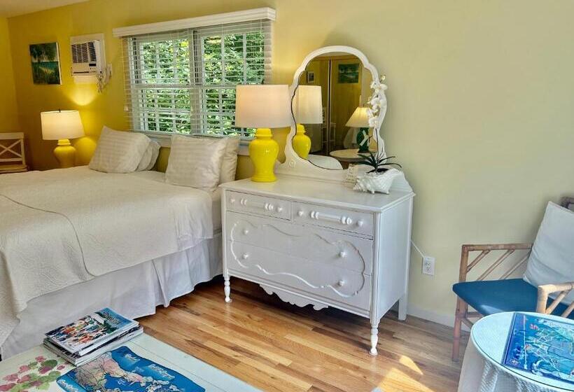 デラックススタジオ, Hamptons Private Guest Cottage