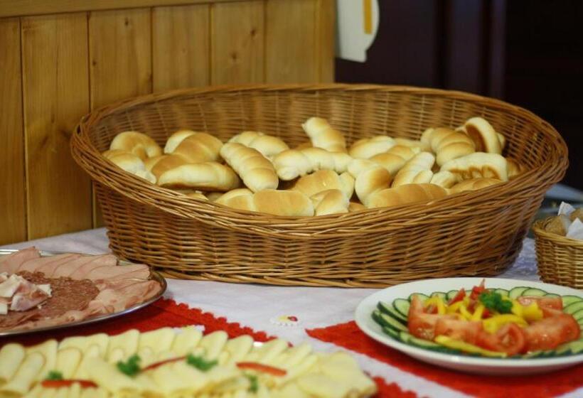 اتاق استاندارد چهار تخته, Malá Rennerovka