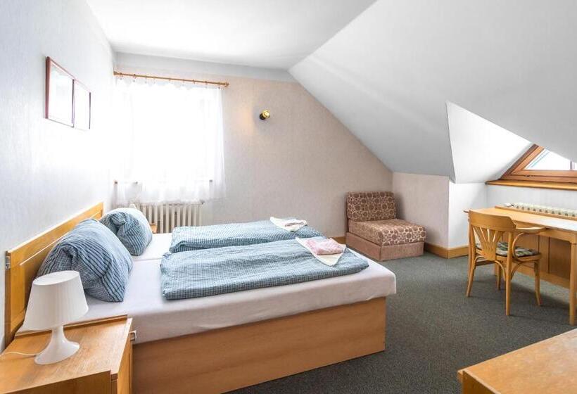 کلبه ییلاقی, Malá Rennerovka