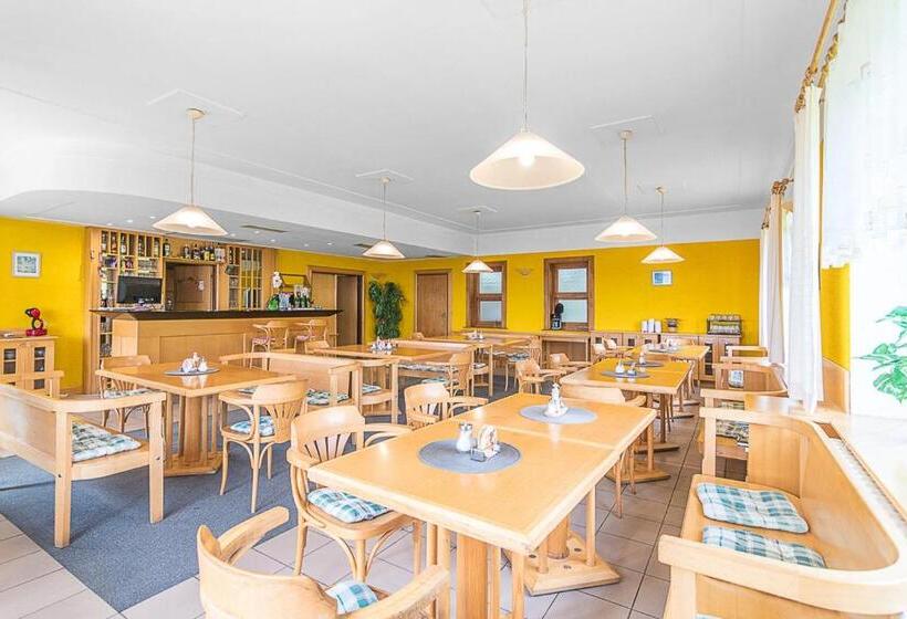 کلبه ییلاقی, Malá Rennerovka