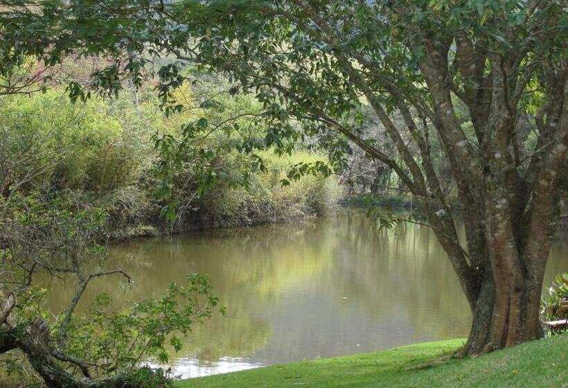 מיטת קינג בסוויטה, Recanto Da Paz Tur   Relax E Charme Na Serra