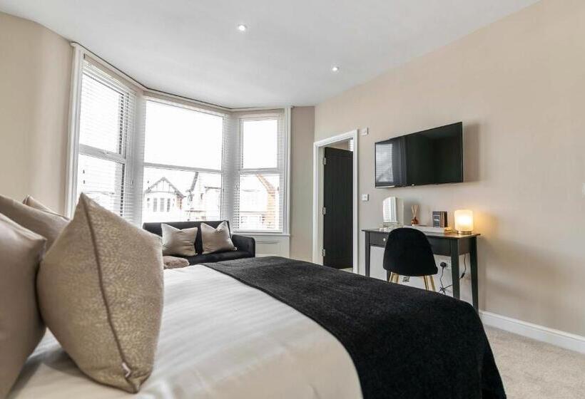 Casa 1 Dormitori, The Burlington By Stamp Sa