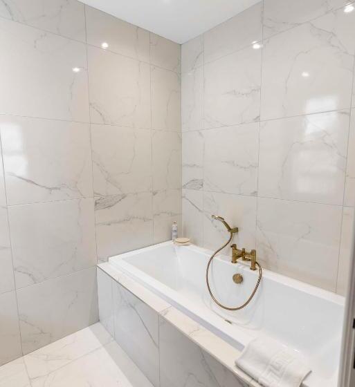 Casa 1 Dormitori, The Burlington By Stamp Sa