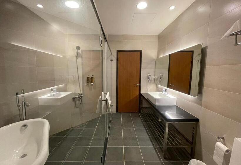 اتاق لوکس, Ningcui Business