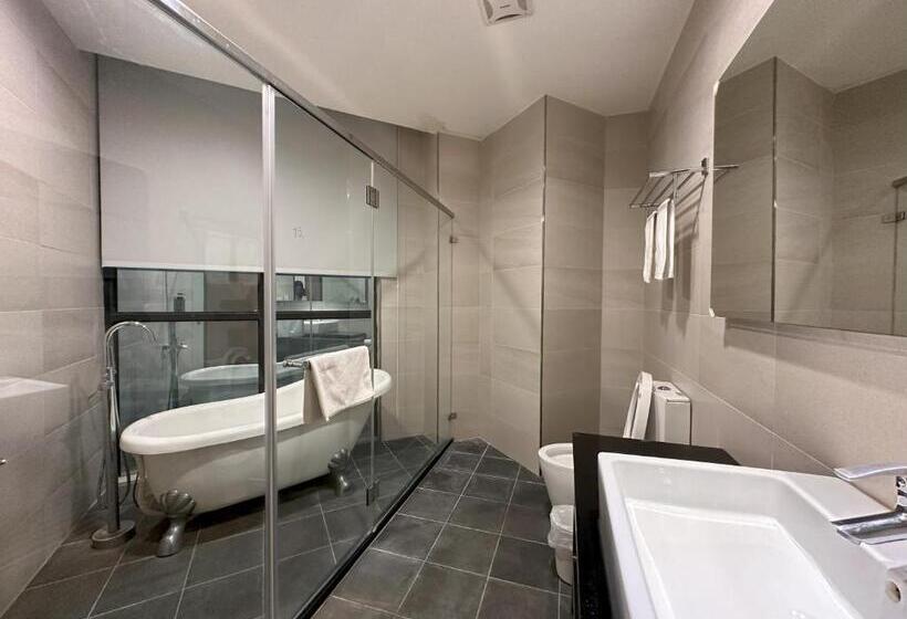 اتاق لوکس, Ningcui Business