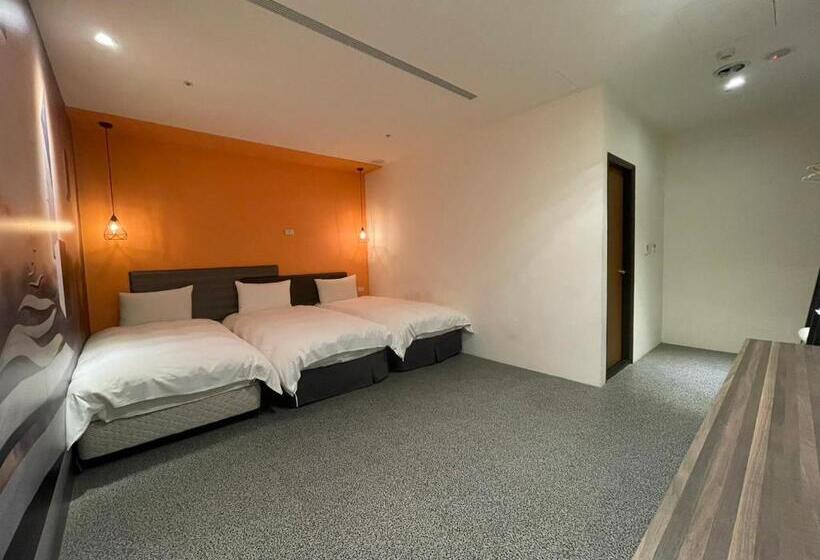 اتاق سوپریور سه تخته, Ningcui Business