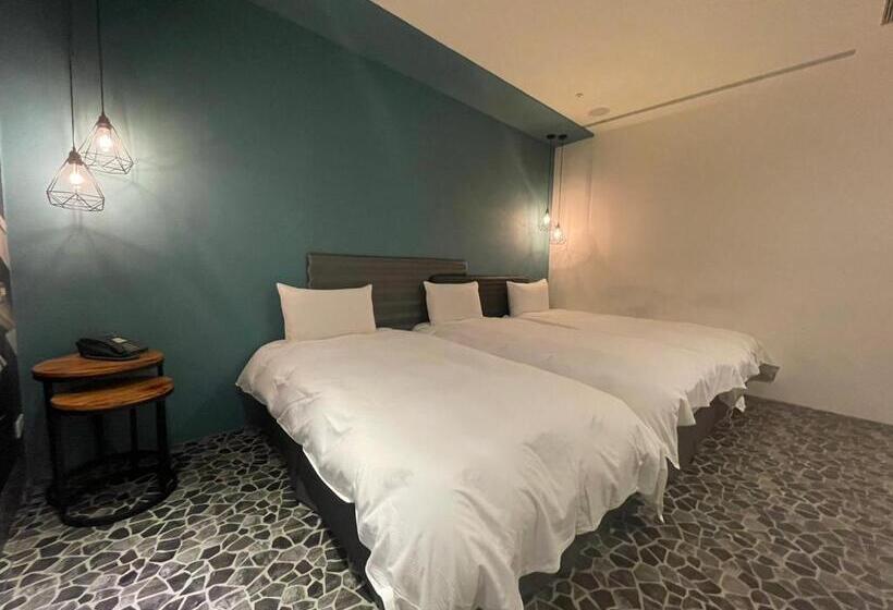 اتاق سوپریور سه تخته, Ningcui Business