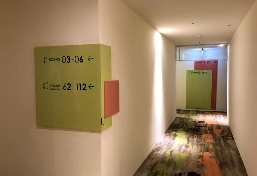 Bed in Shared Room with Shared Bathroom, Ningcui Business