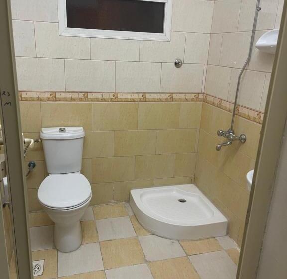 Quarto Triplo Economy, اسفار الواحة Asfar