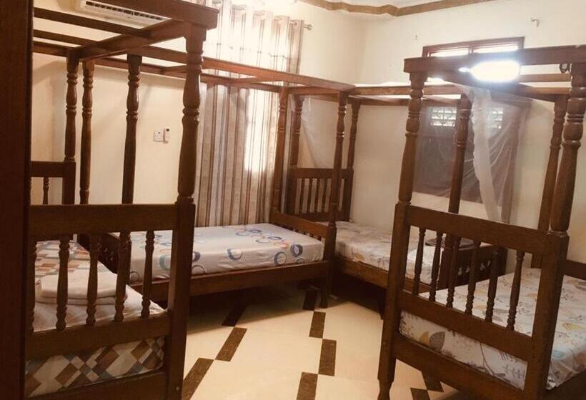 클래식 4인 룸, Jux Apartment