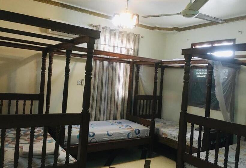 클래식 4인 룸, Jux Apartment