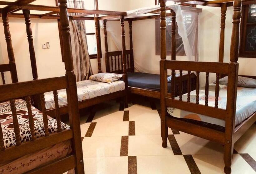 클래식 4인 룸, Jux Apartment