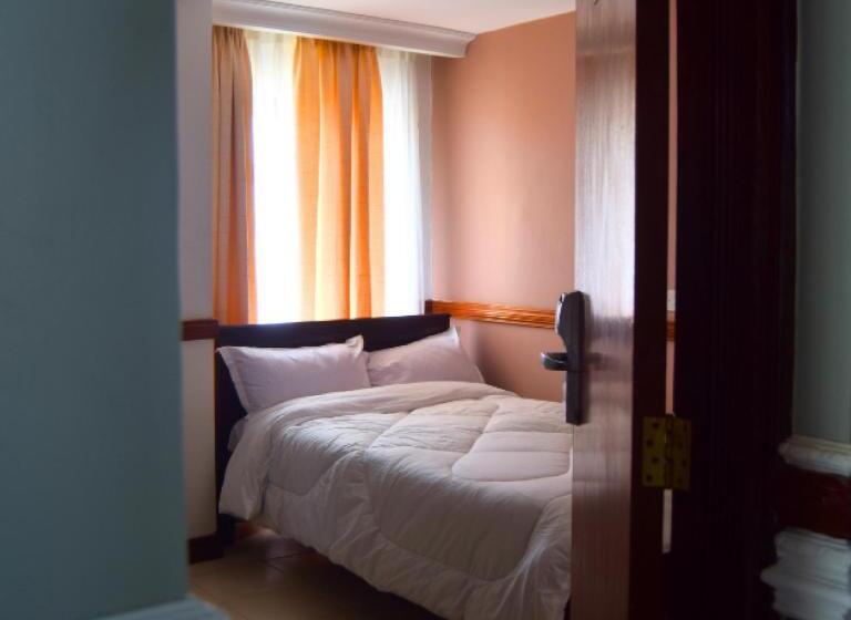 اتاق لوکس, Conrad Hotel Kitengela