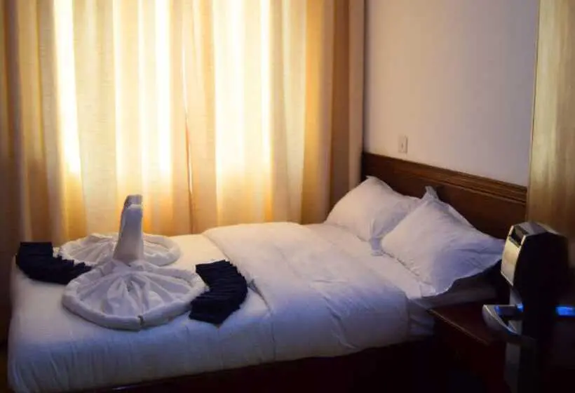 اتاق لوکس, Conrad Hotel   Kitengela