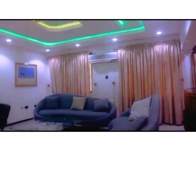 اتاق خانوادگی, Cozy Comforts