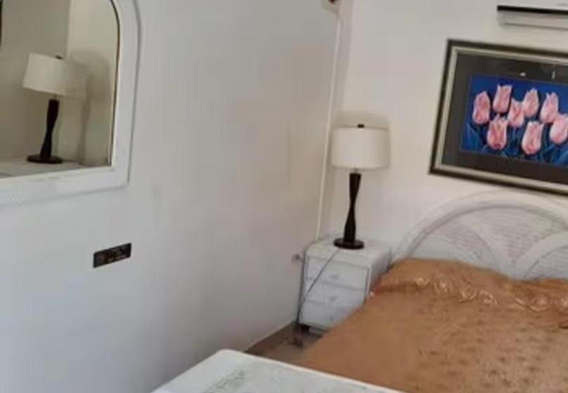 سوییت جونیور با چشمانداز استخر, First Day Hotel On Aruba!