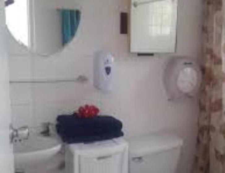 سوییت جونیور با چشمانداز استخر, First Day Hotel On Aruba!