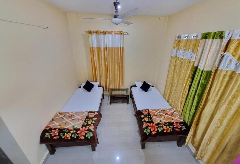 Номер Стандарт Вид на Сад, Akashdeep Bhavan Khaziranga National Park