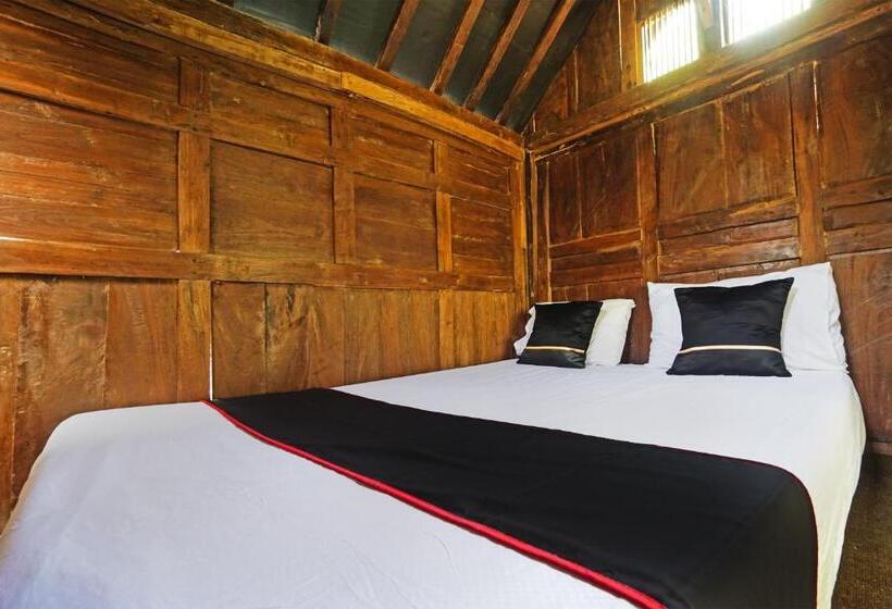 غرفة ديلوكس, Lembah Mbalong Resort Mitra Reddoorz Near Exit Tol Singosari