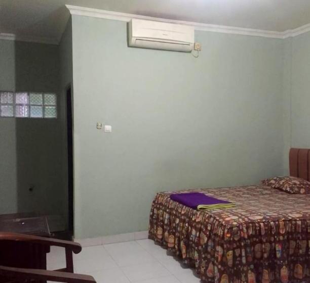 스탠다드 룸, Oyo 93286 Yellow House Syariah