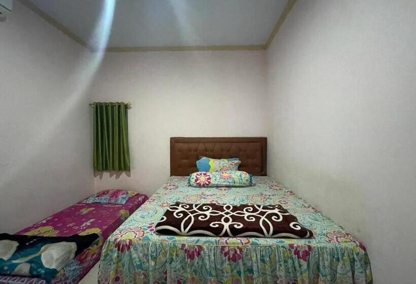 סוויטת סופריור, Oyo 93308 Lima Saudara Syariah