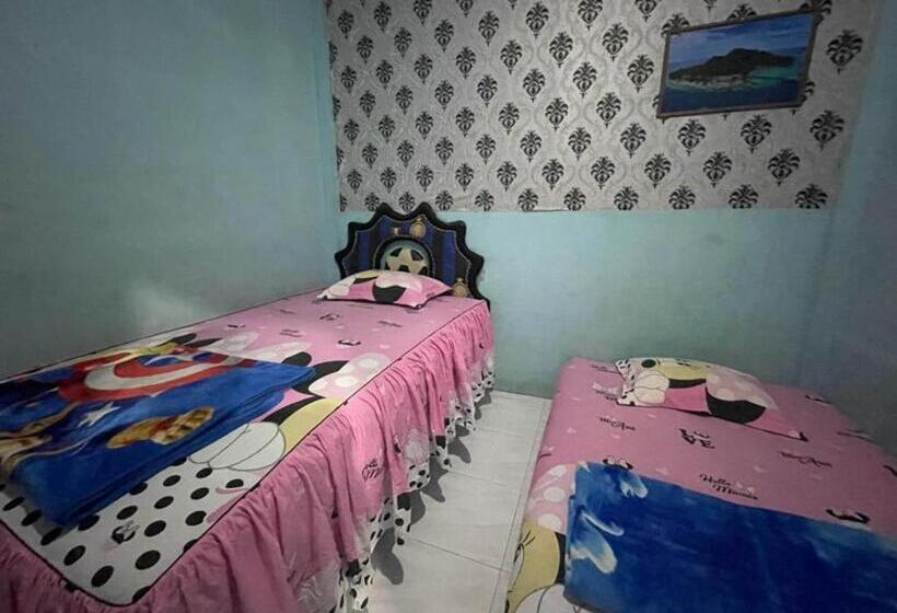 スーペリアースイート, Oyo 93308 Lima Saudara Syariah