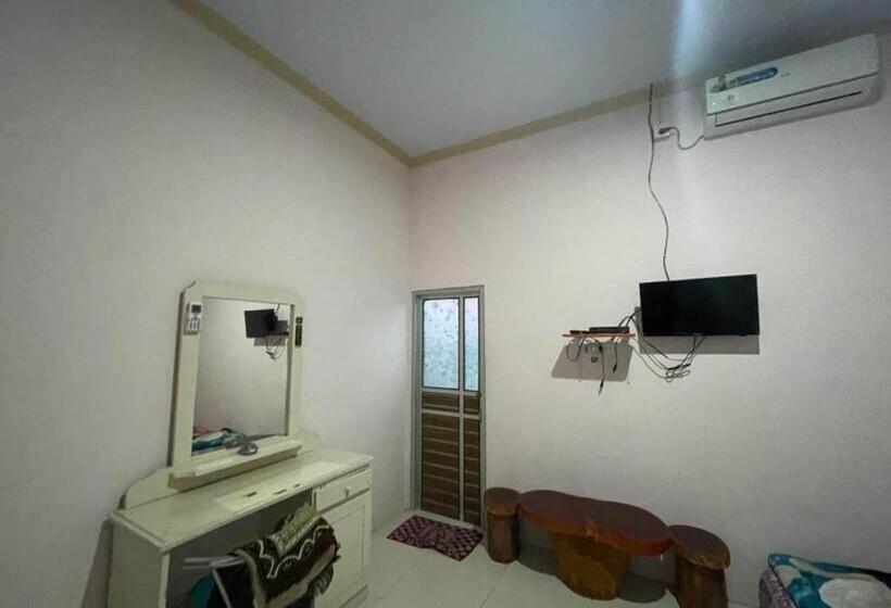 デラックスルーム, Oyo 93308 Lima Saudara Syariah