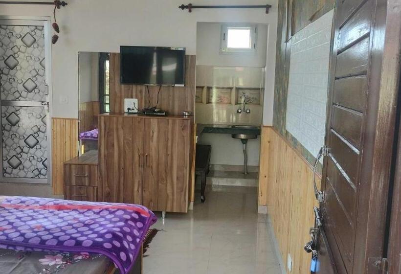 غرفة كلاسيكية ثلاثية, Oyo Krishna Cottage