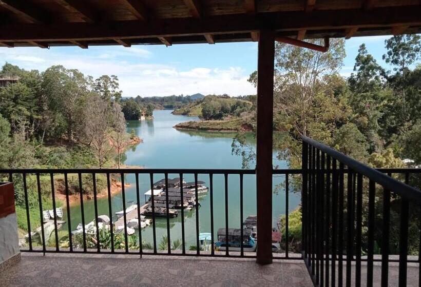 家庭间, Restaurante New Mirador