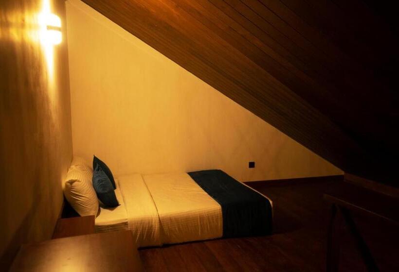 패밀리 룸, Single Tree Mount