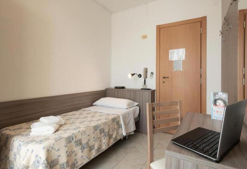اتاق استاندارد یک نفره, Vico Alto Siena